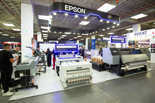 Epson impulsa la innovación textil en la Feria Ecuatextil 2025
