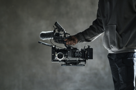 Sony FX2: La Nueva Frontera del Cine Portátil para Creadores Visionarios