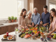 Los enemigos silenciosos de tu corazón: los 6 alimentos que los cardiólogos recomiendan consumir con moderación