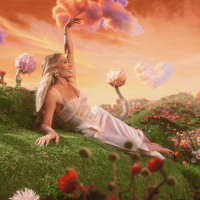 Hilary Duff desata una divertida “CATastrophe”: el pop se vuelve juguetón, felino y sin complejos