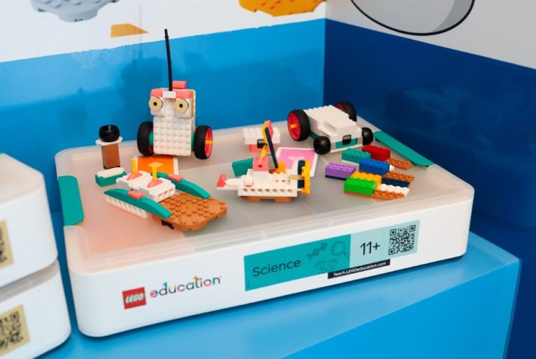 La educación del futuro ya está aquí: inteligencia artificial, innovación y aprendizaje STEAM transforman las aulas